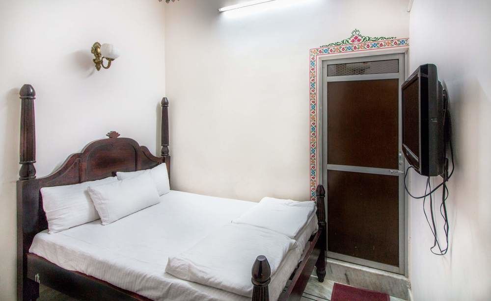 Backpacker Panda Lake Pichola อุเดเปอร์ ภายนอก รูปภาพ